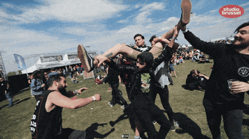 moshpit party hardy GIF by Studio Brussel