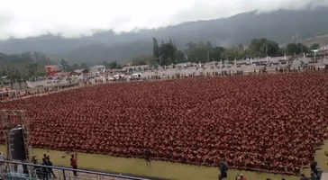 Thousands Participate in Record-Breaking Dance Performance in Aceh