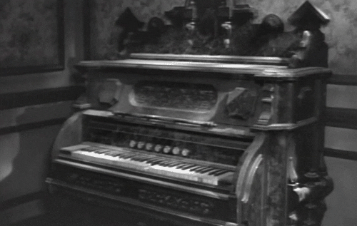 house on haunted hill piano GIF by Maudit