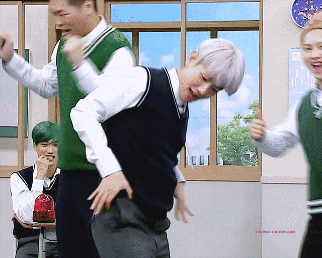 ttaejin giphyupload GIF