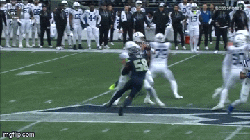 kingkaps7 giphyupload kingkaps7 demarcus lawrence tanklawrence gets a hit on rivers GIF