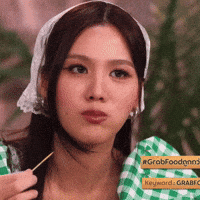 Emibonniegrabfood GIF