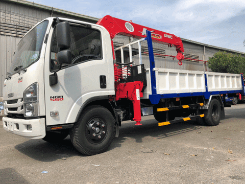nguyntrungtin giphyupload xe isuzu 5 tấn gắn cẩu unic xe isuzu nqr75le4 gắn cẩu unic xe tải cẩu isuzu 5 tấn GIF