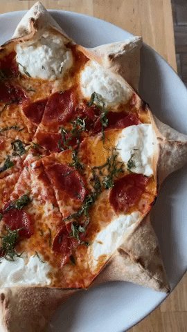 Mistero1extraordinarypizza giphyupload pizza pizzatime pizzalover GIF