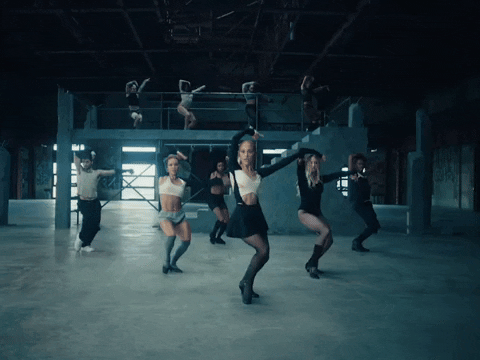 giphy.gif