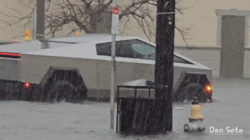 Cybertruck Drives Through Flooded New Orleans Streets