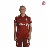 Carina Wenninger Love GIF by FC Bayern Women