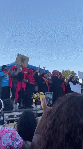 Minneapolis Somali Women Sing in Tribute to George Floyd