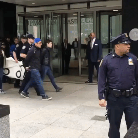 Police Arrest Protesters Blocking JP Morgan Chase HQ in Manhattan