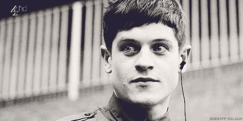 iwan rheon misfits GIF