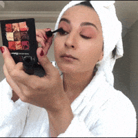 Applying Mascara GIF by Ejollify Beauty