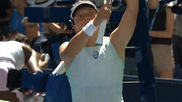 Swiatek Takes A Victory Lap