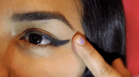 eyeliner GIF