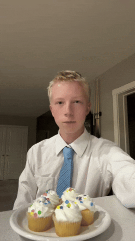 Great Gatsby Cupcake GIF