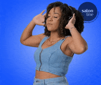 Ouvindo Musica GIF by Salon Line