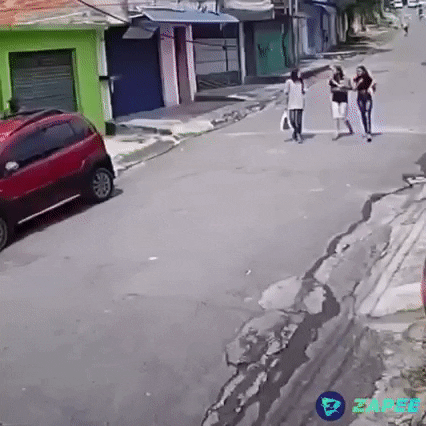 incorretos giphyupload bicicleta policia fuga GIF