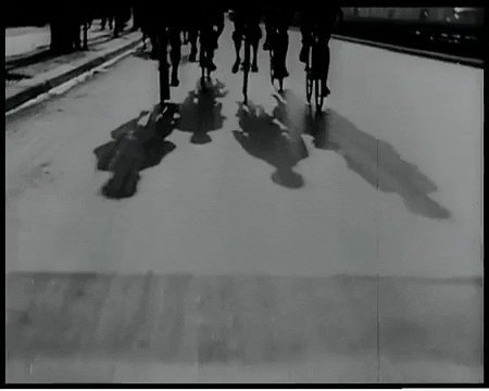 volkermaunz giphygifmaker berlin 1932 bert brecht GIF