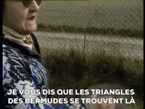 mclamane giphygifmaker striptease perroquet soucoupe GIF