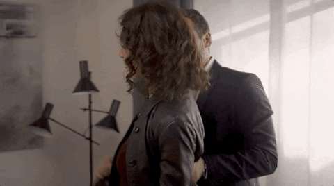 courage love GIF by Un si grand soleil