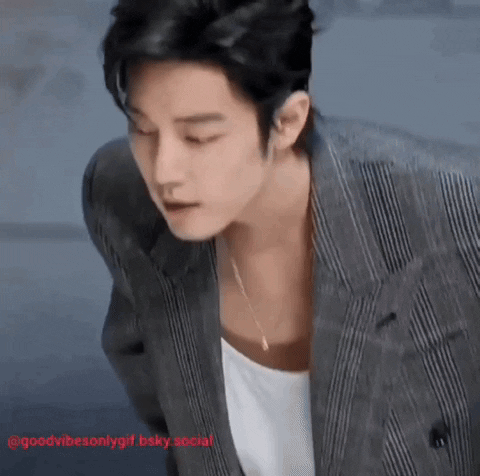 marifanaccount  GIF