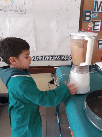 laslulas giphygifmaker GIF