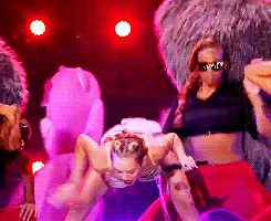 miley cyrus mtv vmas GIF