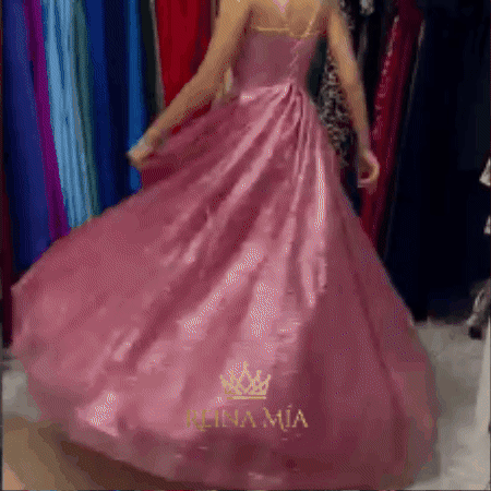 Vestido Bella brillante en movimiento