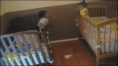 sis come GIF