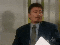 sospecha betty la fea GIF