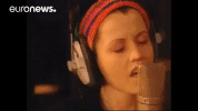 Dolores Oriordan Singing GIF by euronews