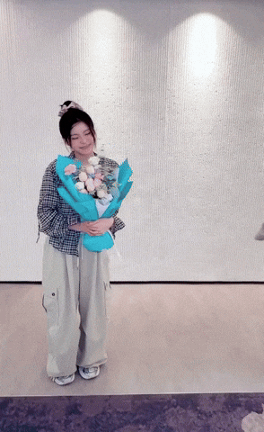 Nmixx GIF