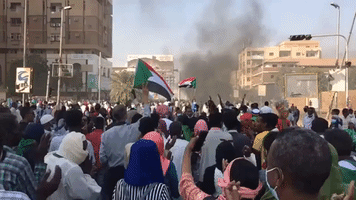 Protesters Are Met With Tear Gas and Gunfire in Sudanese Capital
