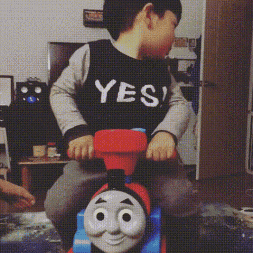 vuuchieu giphyupload facewarp GIF