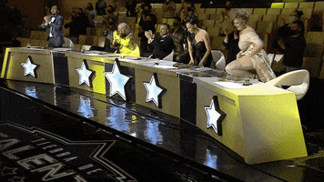 16escalones tierra de talento india martinez josé merce manu sanchez GIF