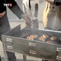 Lunch Cooking GIF by TRT