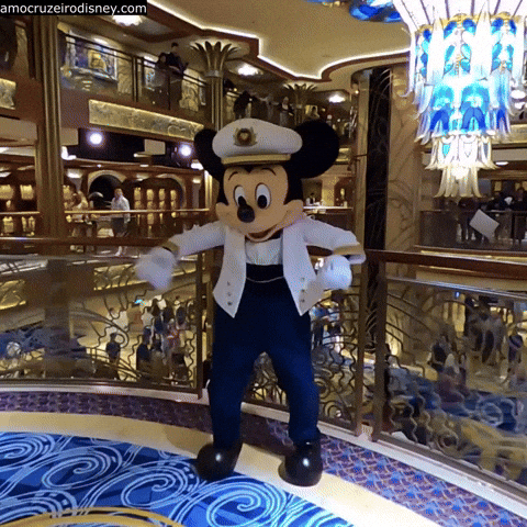 Happy Mickey Mouse GIF by Amo Cruzeiro Disney