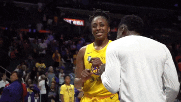 la-sparks los angeles sparks la sparks nneka ogwumike nneka ogwumike dance GIF