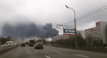 Major Fire Hits Warehouse in Southern Moscow