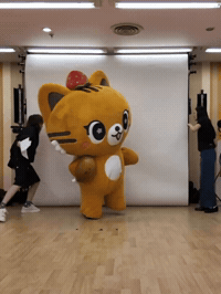 Lolo GIF