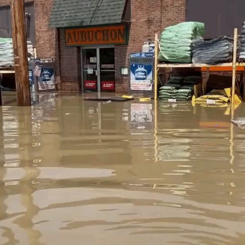 Businesses in Montpelier Contend With Flooding as Cleanup Efforts Begin