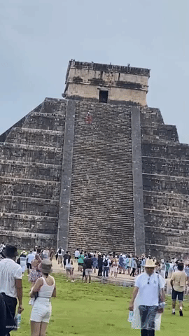 Tourist Booed and Doused With Water After Climbing World-Famous El Castillo Mayan Pyramid