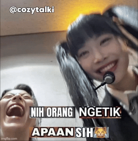 Eunchae Huh Yunjin GIF