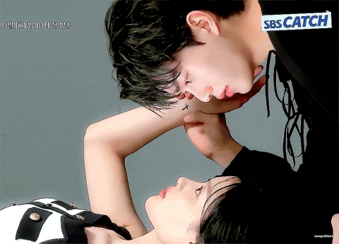 Song Kang Mi Demonio GIF