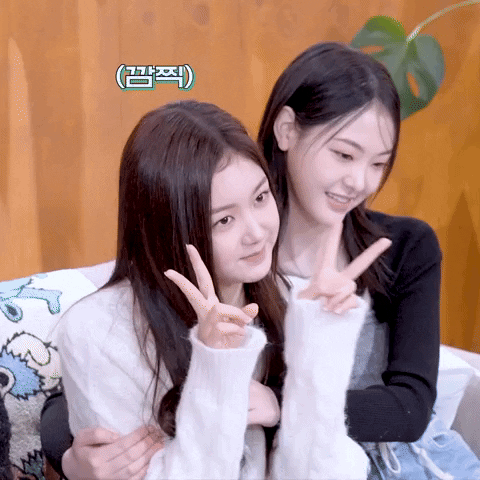 K Pop Love GIF