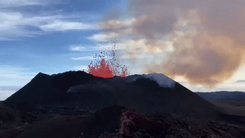 Mauna Loa Eruption Decreased to Code Orange