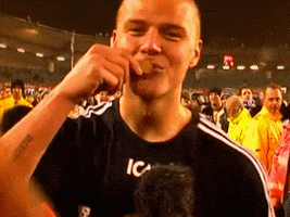 Gold Medal Kiss GIF by IFK Göteborg