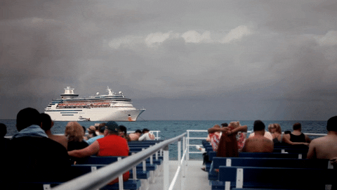 Cruise Ship GIF by Univision Noticias