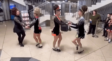 Chicago's O'Hare Airport Celebrates St Patrick's Day With Irish Dance Performance