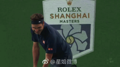 Roger Federer back on the court at Shanghai Masters