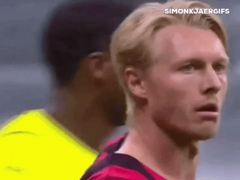 simonkjaergifs giphygifmaker acmilan kjaer sempremilan GIF